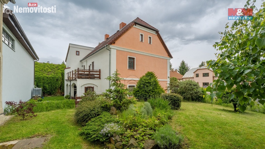 Prodej rodinného domu 262 m², Velemín