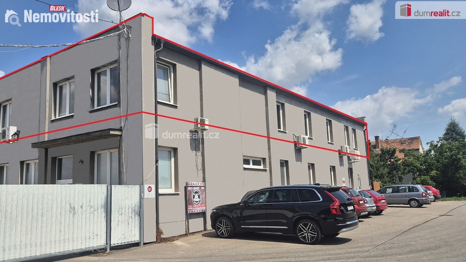 Pronájem obchodního prostoru 450 m², Dubňany