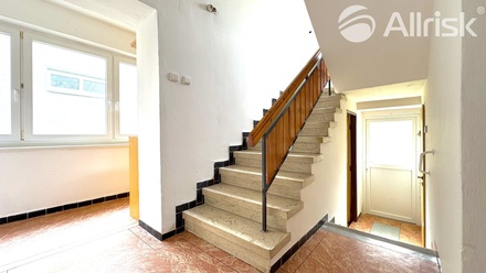 Prodej rodinného domu 160 m², Kostelec