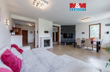 Prodej rodinného domu 221 m², Nová Role