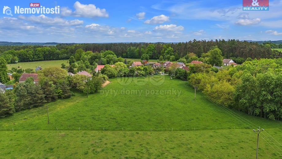 Prodej stavebního pozemku 5 738 m², Žumberk