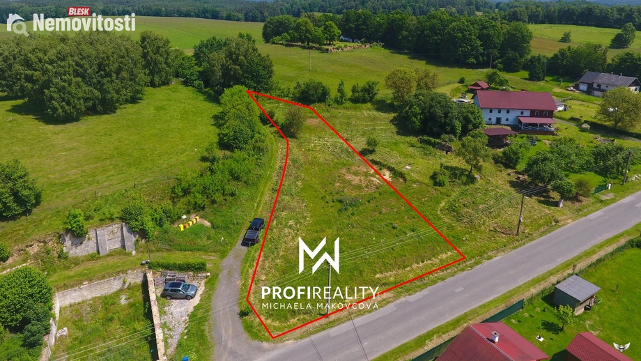 Prodej stavebního pozemku 1 925 m², Křižany - Žibřidice