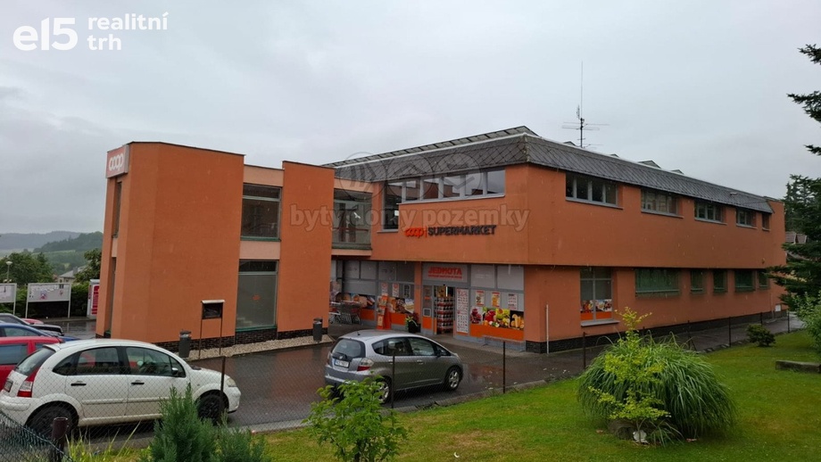 Pronájem obchodního prostoru 484 m², Čestice