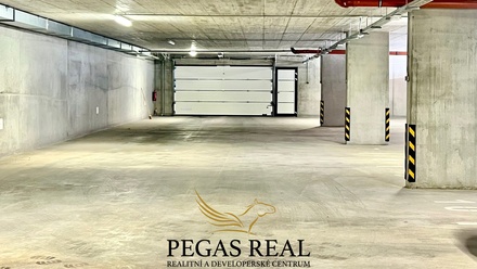 Pronájem garážového stání 14 m², Brno - Komárov