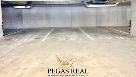 Pronájem garážového stání 14 m², Brno - Komárov