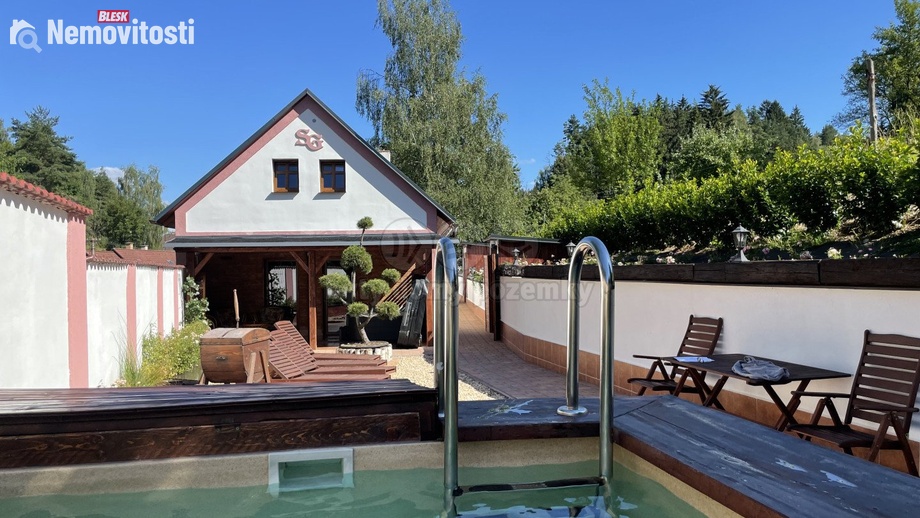 Prodej chalupy 220 m², Nová Paka