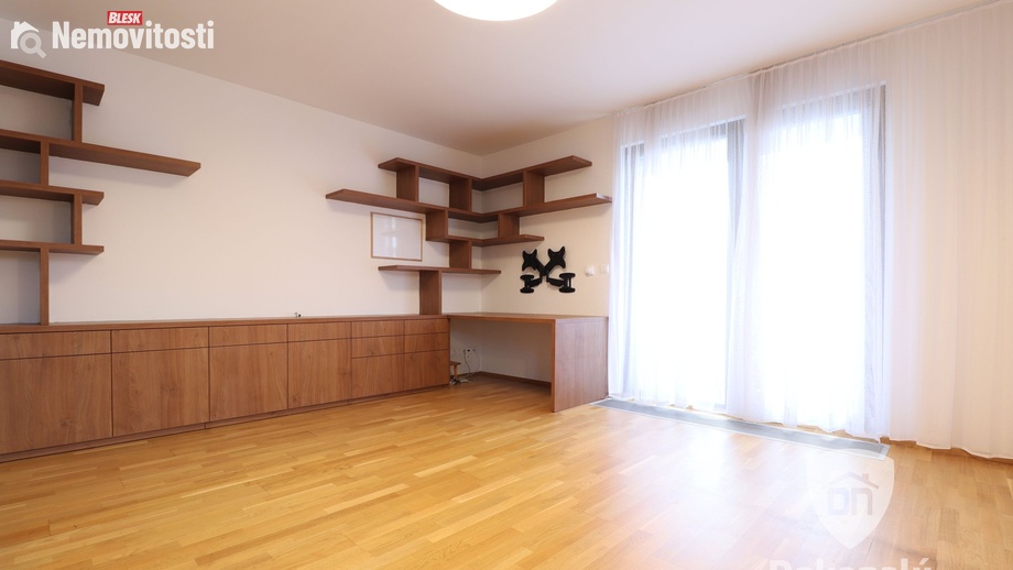 Pronájem bytu 2+kk 56 m², Praha - Háje