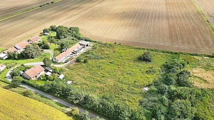 Prodej komerčního pozemku 7 505 m², Zámrsk