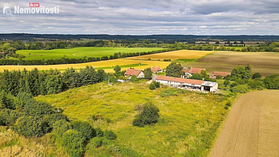 Prodej komerčního pozemku 7 505 m², Zámrsk