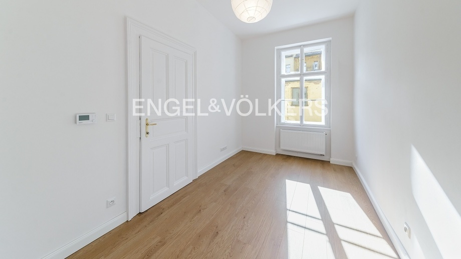 Pronájem bytu 2+1 50 m², Praha - Smíchov