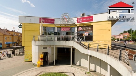 Pronájem obchodního prostoru 467 m², Praha - Kobylisy