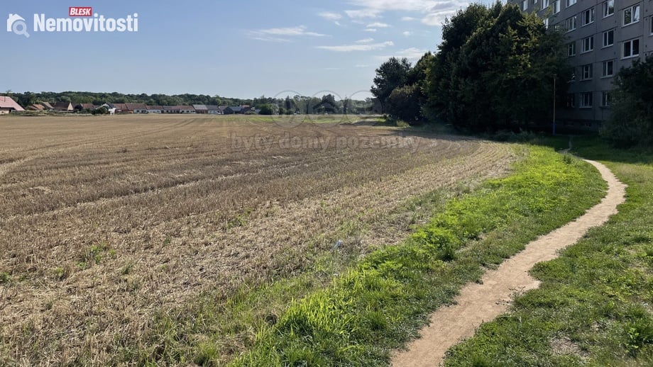 Prodej stavebního pozemku 2 617 m², Břeclav