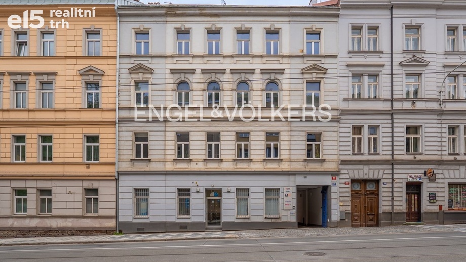 Pronájem kanceláře 133 m², Praha - Smíchov