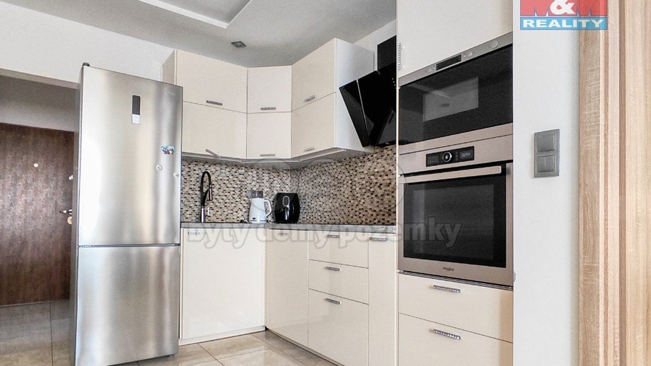Prodej bytu 3+kk 48 m², Šestajovice