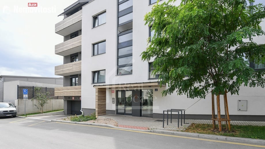 Pronájem bytu 2+kk 45 m², Praha - Vinohrady