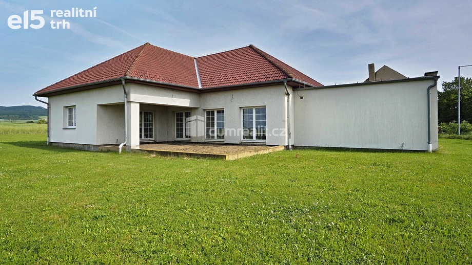 Prodej rodinného domu 247 m², Dlažkovice