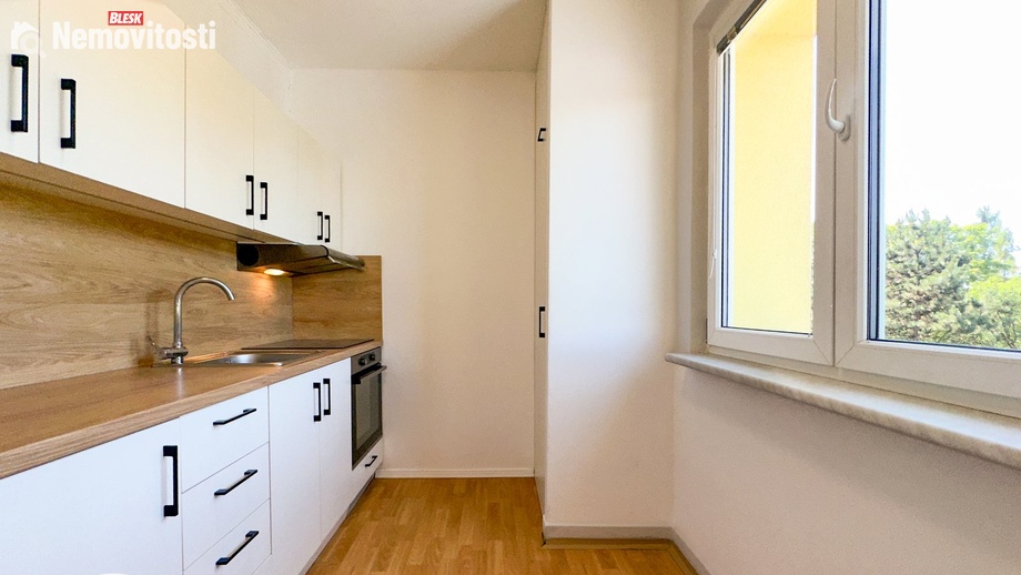 Pronájem bytu 2+1 55 m², Karviná - Mizerov