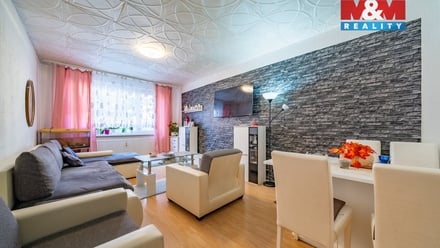 Prodej bytu 3+1 76 m², Loket