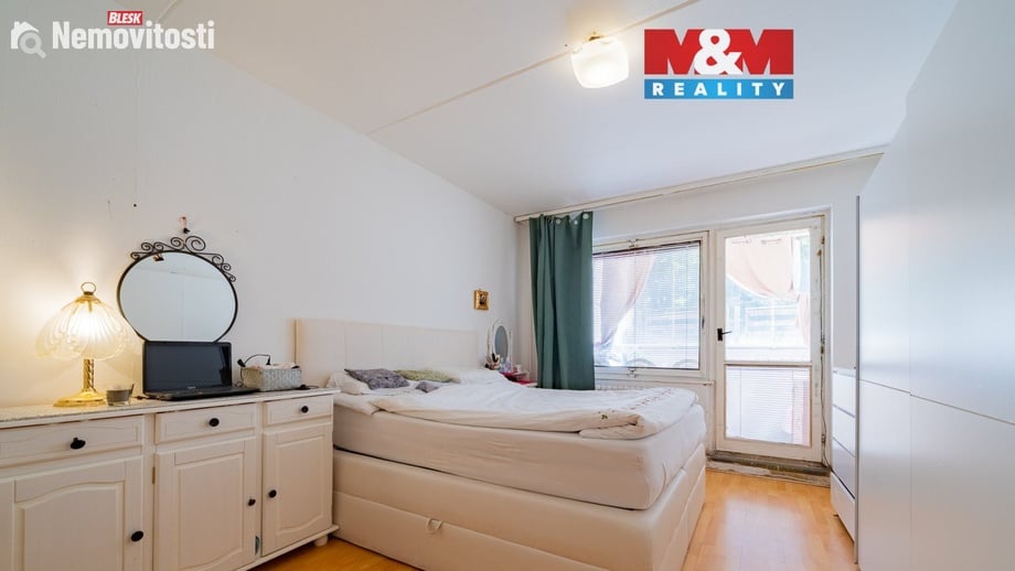 Prodej bytu 3+1 76 m², Loket