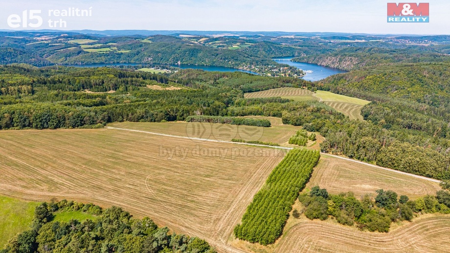 Prodej pole 11 315 m², Křečovice