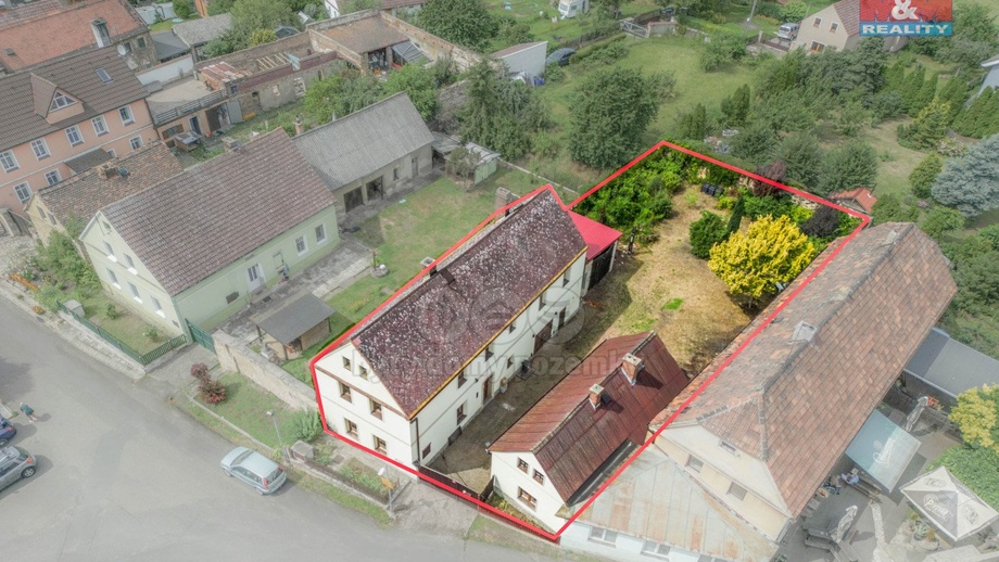 Prodej rodinného domu 270 m², Libochovany