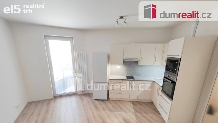 Pronájem bytu 1+kk 34 m², Praha 18