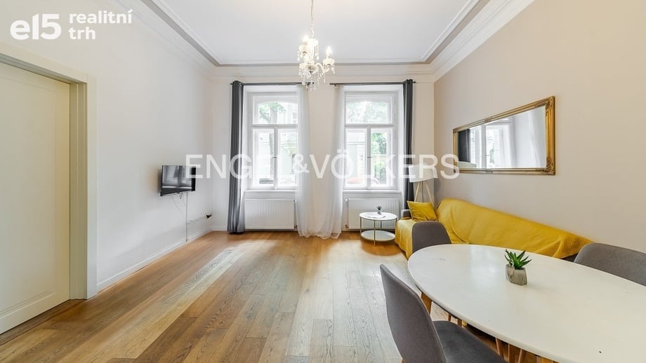 Prodej bytu 2+kk 50 m², Praha - Karlín