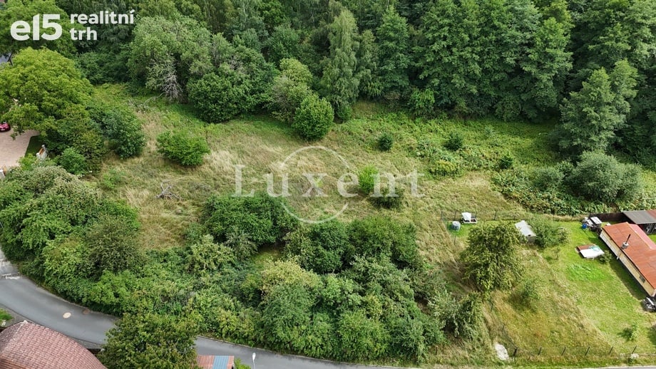 Prodej stavebního pozemku 5 810 m², Sadov
