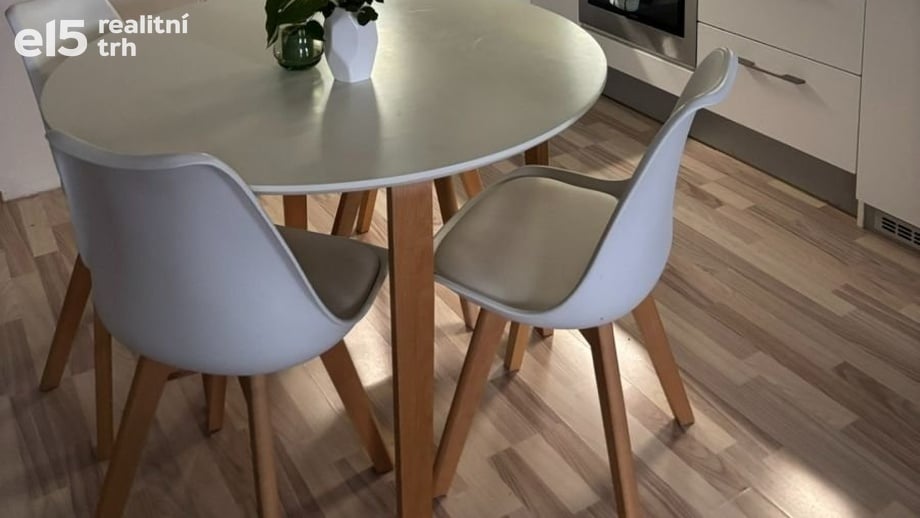 Prodej bytu 3+kk 75 m², Hovorčovice