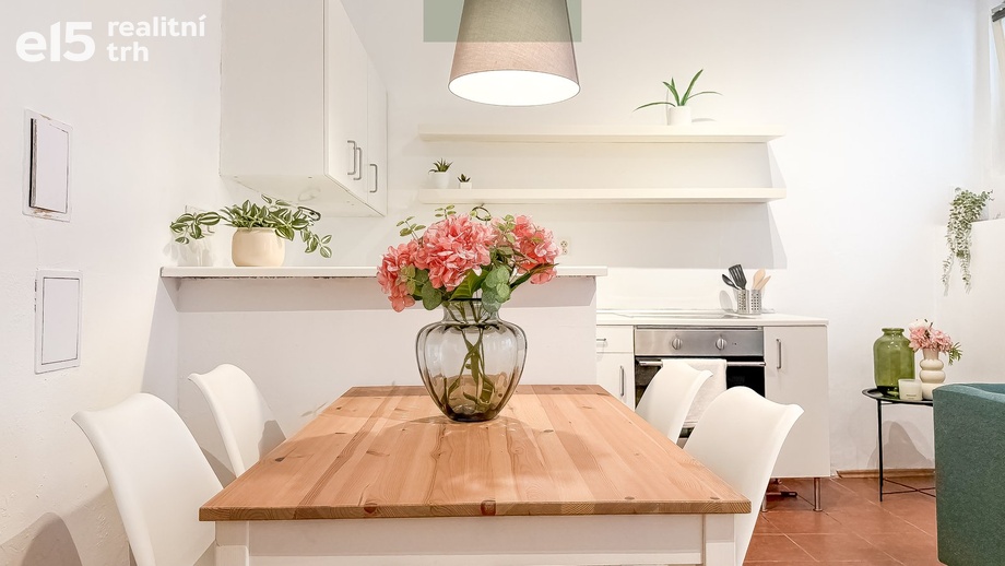Prodej bytu 3+kk 50 m², Praha 6