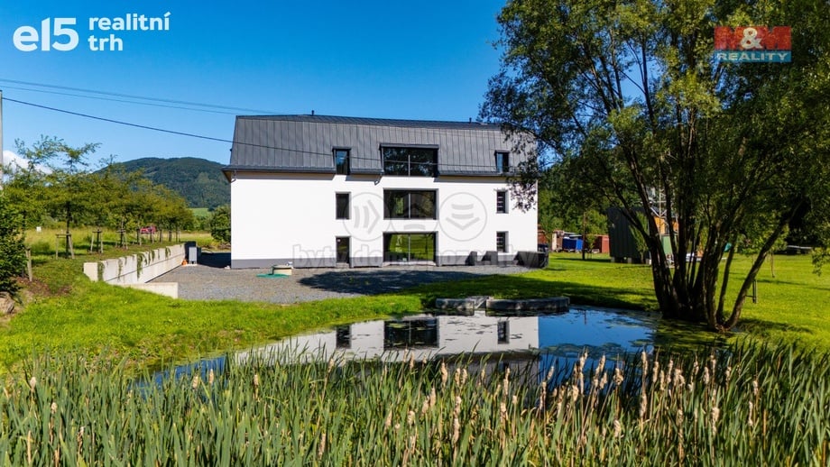 Prodej rodinného domu 800 m², Lichnov