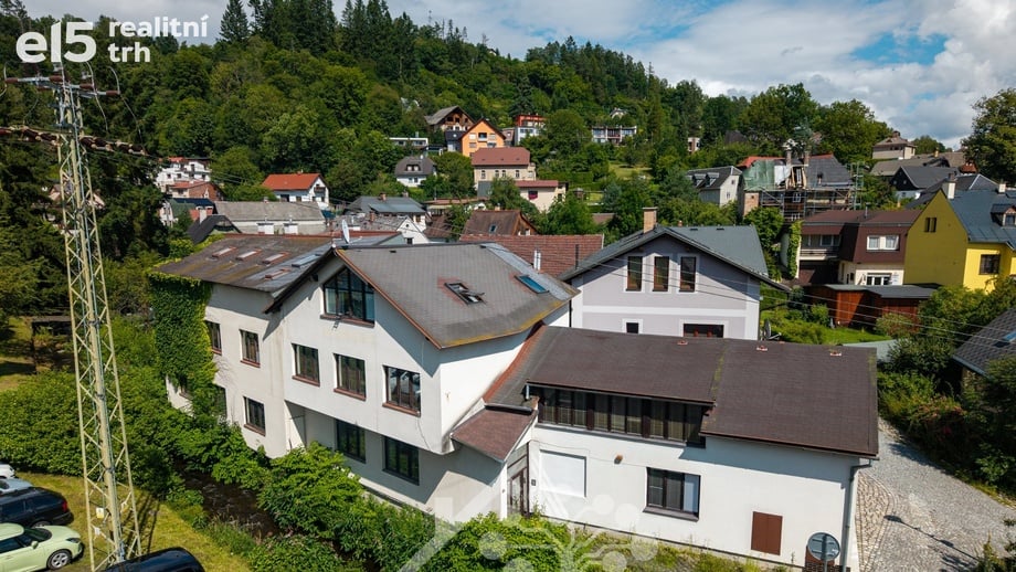 Prodej rodinného domu 399 m², Železný Brod