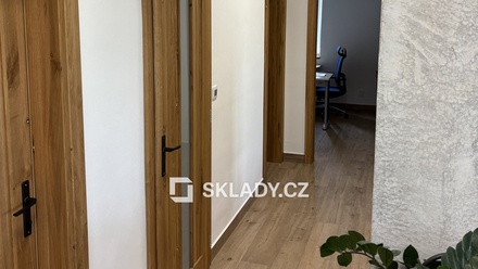 Pronájem skladu 1 050 m², Strančice - Všechromy