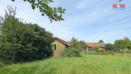 Prodej stavebního pozemku 1 611 m², Choťovice