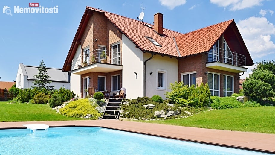 Prodej rodinného domu 380 m², Horní Jelení