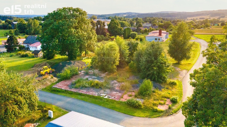 Prodej komerčního pozemku 598 m², Hošťka