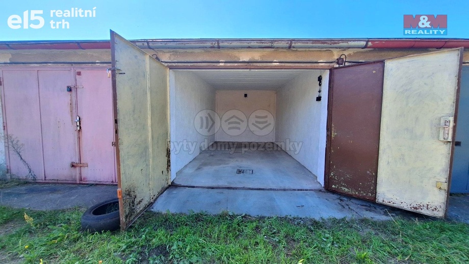 Pronájem garáže 17 m², Hradec Králové