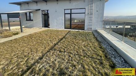 Pronájem kanceláře 99 m², Cetkovice