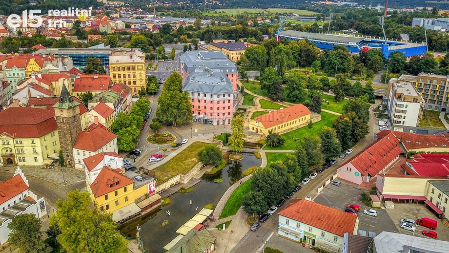 Pronájem obchodního prostoru 330 m², Plzeň 3