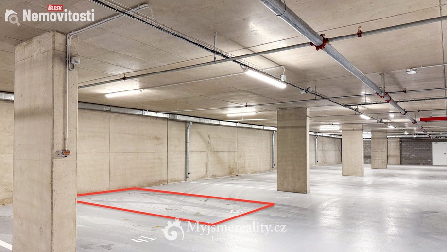 Pronájem garážového stání 13 m², Znojmo