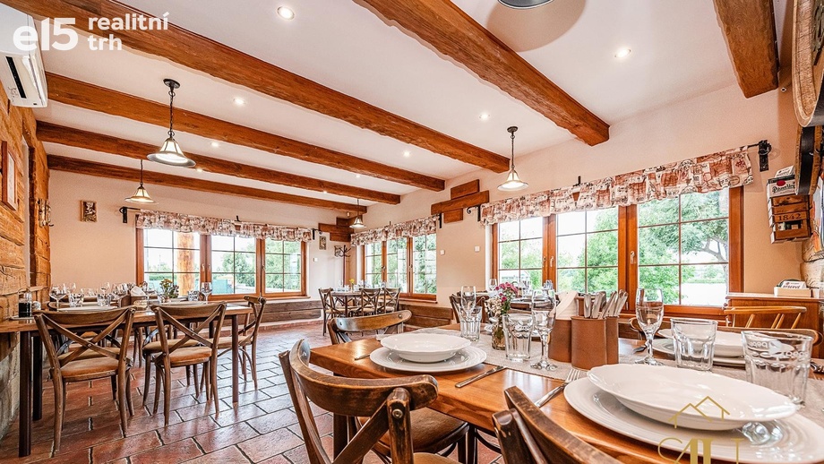 Prodej restaurace 445 m², Nučnice
