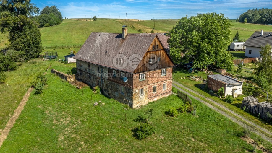 Prodej rodinného domu 220 m², Bulovka