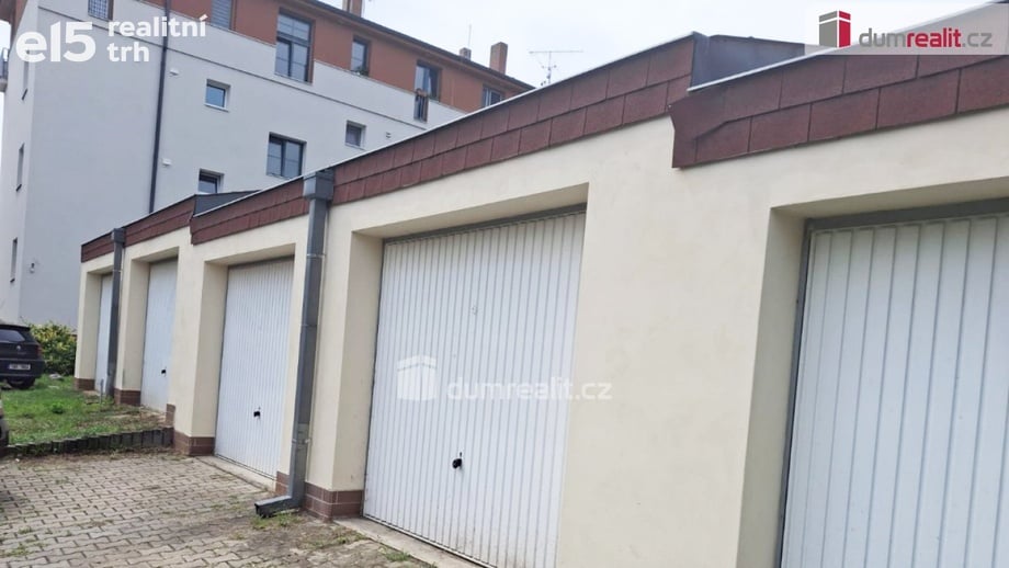 Pronájem garáže 22 m², Roztoky