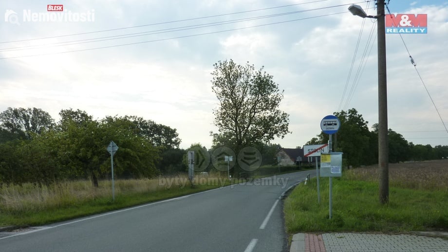 Prodej stavebního pozemku 1 929 m², Červený Kostelec