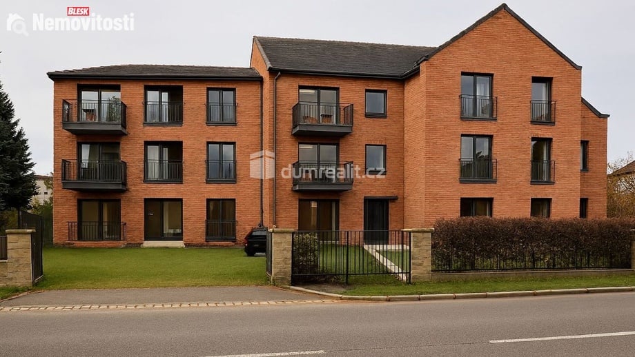 Prodej výrobního prostoru 4 412 m², Mšeno