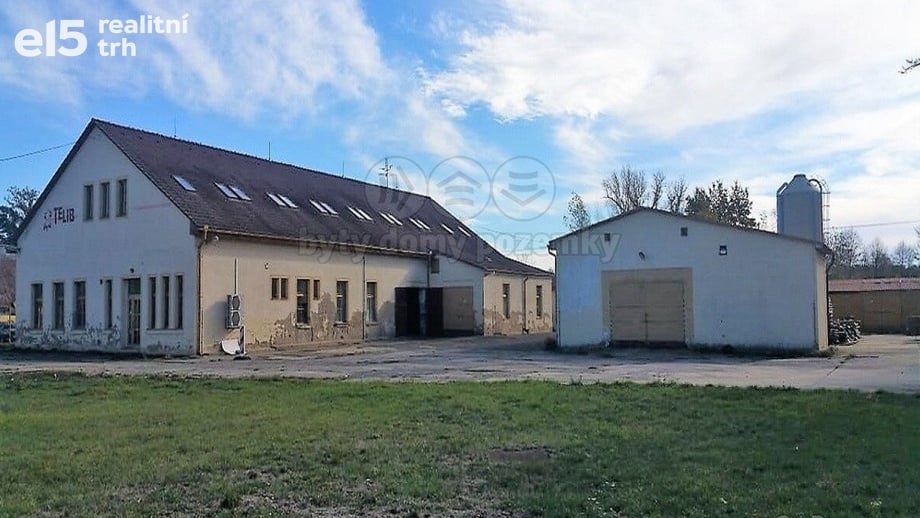 Pronájem skladu 9 209 m², Terezín