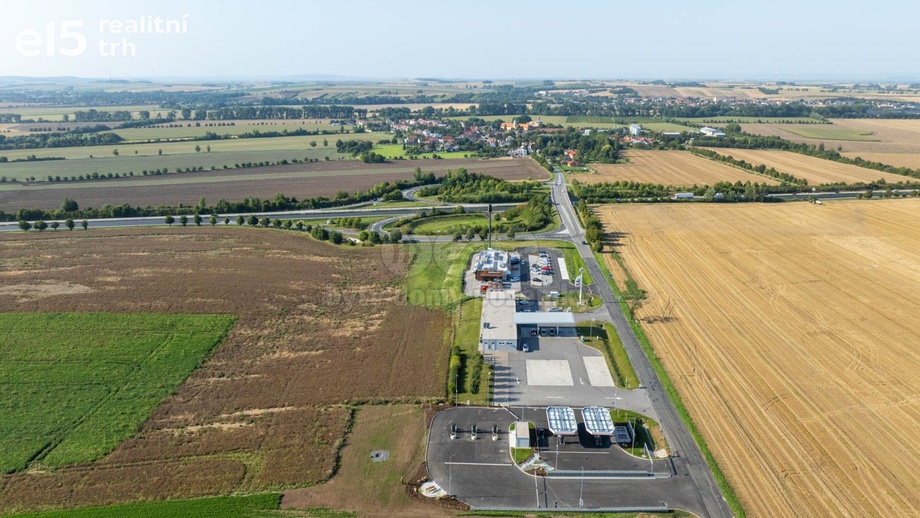 Prodej komerčního pozemku 6 341 m², Mořice