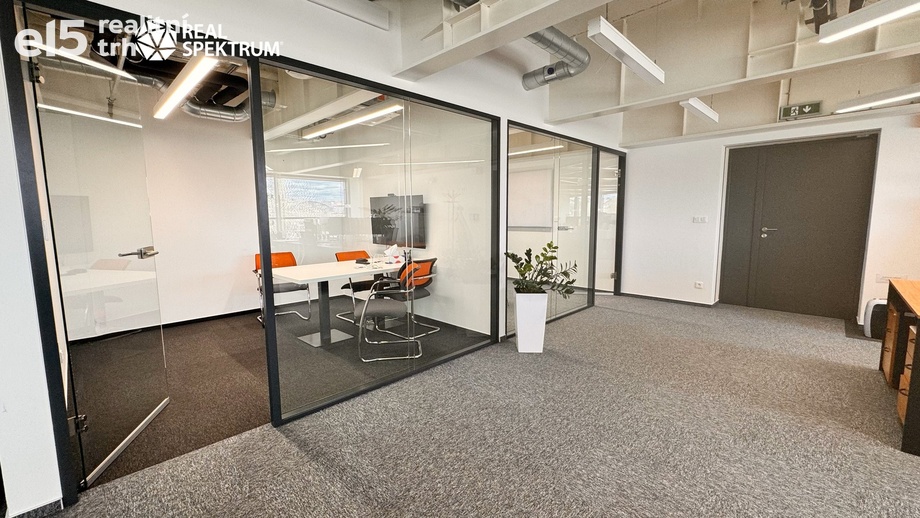 Pronájem kanceláře 379 m², Brno - Zábrdovice