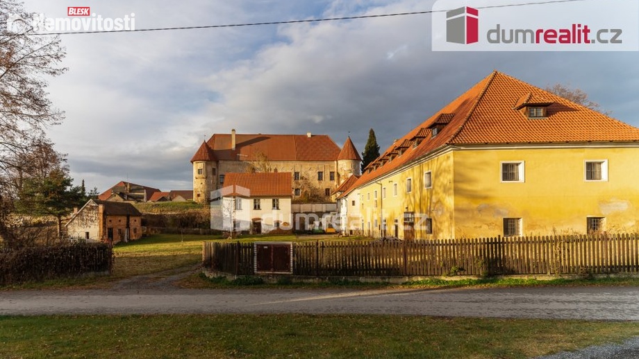 Prodej nemovitosti pro ubytování 3 010 m², Louňovice pod Blaníkem