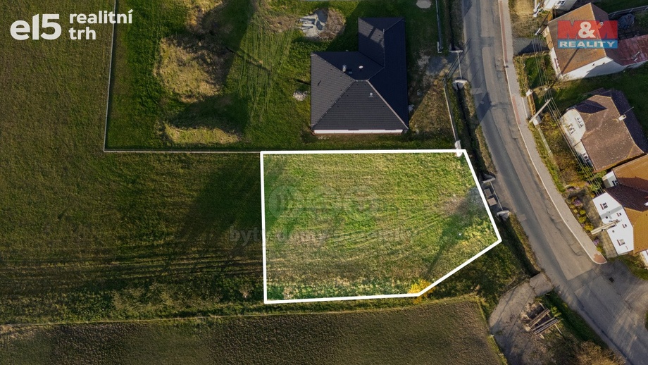 Prodej stavebního pozemku 1 000 m², Načeradec